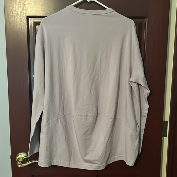 Lululemon Back In Action V-Neck Long-Sleeve Shirt (NWT) Lilac sz 8 - Picture 4 of 9